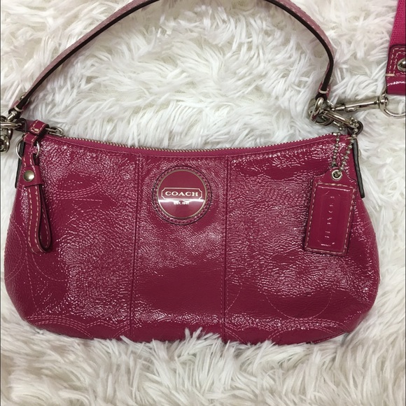 Coach Bag Embossed Leather - Picture 2 of 10